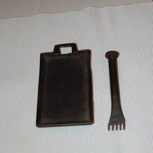 Cast Iron Unique Vintage Item "Cheese Griller?" 5" x 3" W/5" Fork